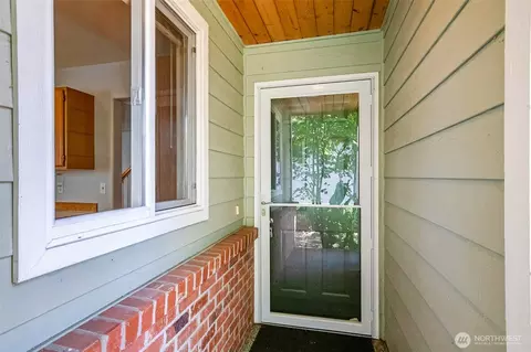 Entry Way - 625 101st Pl SE #A, Everett, WA 98208 photo 1 of 2