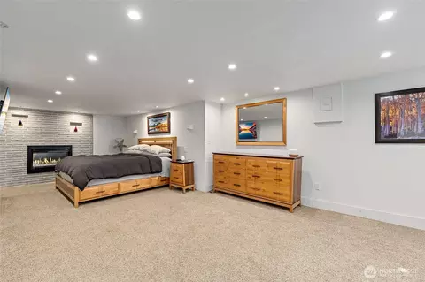 Bedroom - 419 E View Ridge Dr, Everett, WA 98203 photo 5 of 5