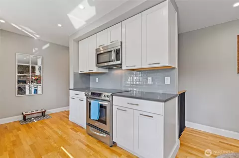 Kitchen - 419 E View Ridge Dr, Everett, WA 98203 photo 6 of 6