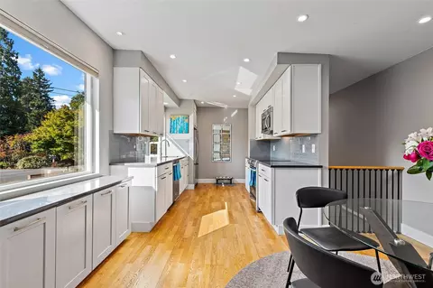 Kitchen - 419 E View Ridge Dr, Everett, WA 98203 photo 1 of 6