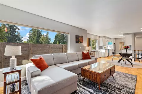 Living - 419 E View Ridge Dr, Everett, WA 98203 photo 4 of 4