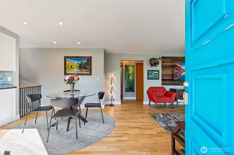 Entry Way - 419 E View Ridge Dr, Everett, WA 98203 photo 1 of 1