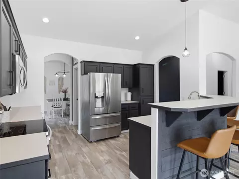 Kitchen - 7253 Radius Loop SE, Lacey, WA 98513 photo 2 of 6