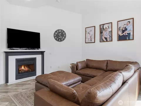 Living - 7253 Radius Loop SE, Lacey, WA 98513 photo 3 of 4