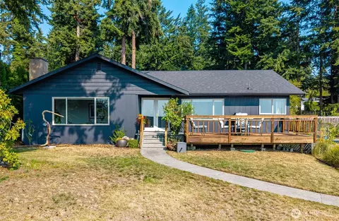 5959 Sundown Ln, Freeland, WA 98249