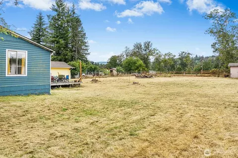 Exterior - 515 1st St, Sultan, WA 98294 photo 4 of 8