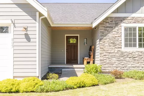 803 Mapleridge Dr, Everson, WA 98247