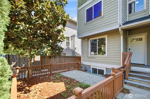 12316 33rd Ave NE #C, Seattle, WA 98125