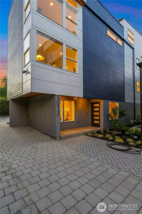 5013 Fauntleroy Way SW, Seattle, WA 98136