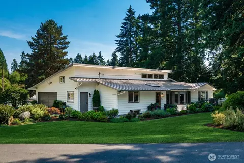 19915 SE 125th St, Issaquah, WA 98027