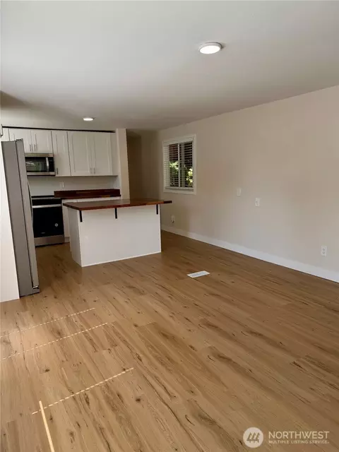 Living - 3333 228th St SE #84, Bothell, WA 98021 photo 2 of 2