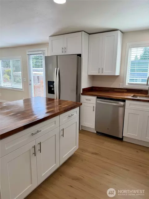 Kitchen - 3333 228th St SE #84, Bothell, WA 98021 photo 2 of 2