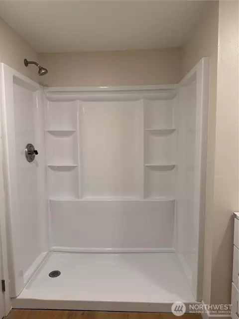 Bath - 3333 228th St SE #84, Bothell, WA 98021 photo 2 of 3