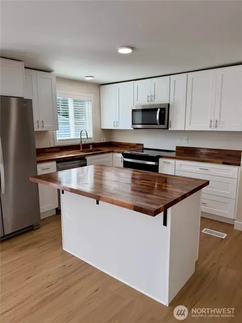 Kitchen - 3333 228th St SE #84, Bothell, WA 98021 photo 1 of 2