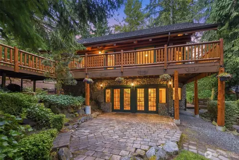 22005 SE 28th St, Sammamish, WA 98075