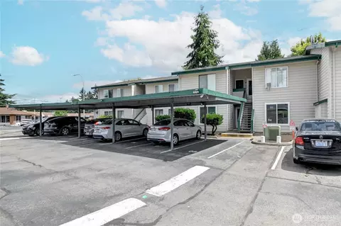 1102 8th St NE #6, Auburn, WA 98002