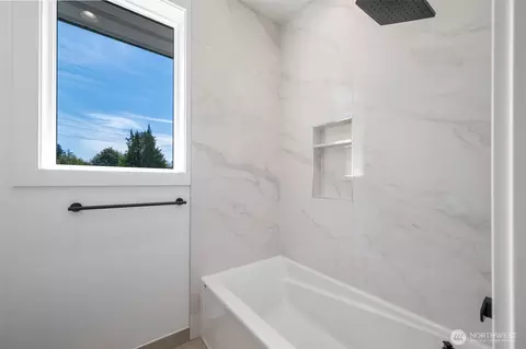 Bath - 2407 192nd St SE, Bothell, WA 98012 photo 6 of 6