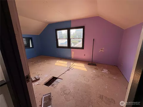 Bedroom - 2517 Rainier Ave, Everett, WA 98201 photo 2 of 2