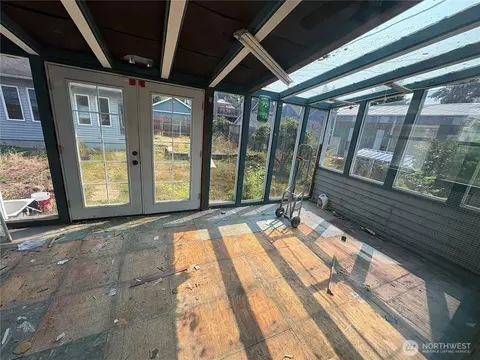 Exterior - 2517 Rainier Ave, Everett, WA 98201 photo 5 of 5