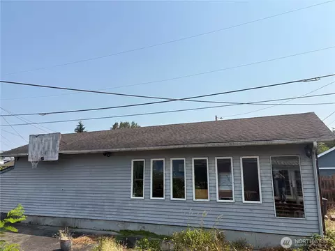 Exterior - 2517 Rainier Ave, Everett, WA 98201 photo 4 of 5