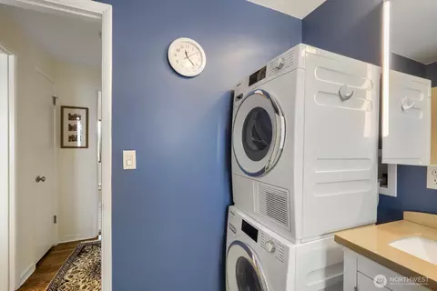 Other - 503 E B E Harrison St, Seattle, WA 98102 photo 5 of 7