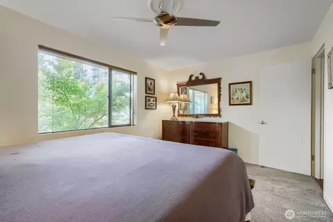 Bedroom - 503 E B E Harrison St, Seattle, WA 98102 photo 3 of 3
