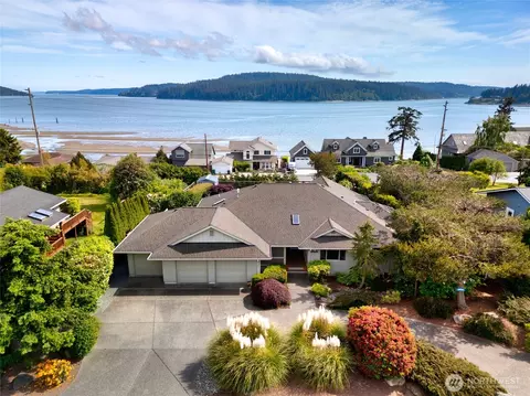 6404 Warren St, Anacortes, WA 98221