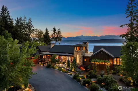 165 NE Kinman Rd, Poulsbo, WA 98370