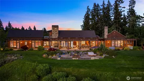 165 NE Kinman Rd, Poulsbo, WA 98370
