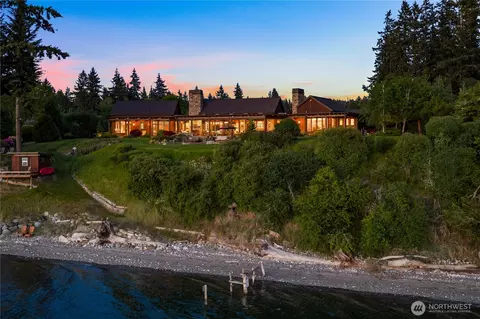 165 NE Kinman Rd, Poulsbo, WA 98370