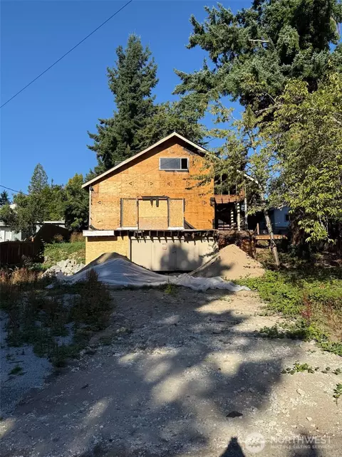 18011 4th Ave NW, Shoreline, WA 98177