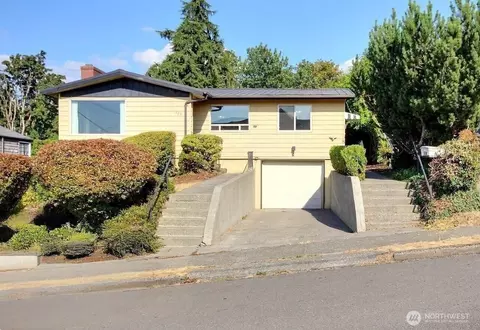 326 Renton Ave S, Renton, WA 98057