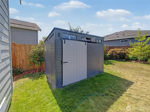 Exterior - 1346 Boyle St, Enumclaw, WA 98022 photo 6 of 9
