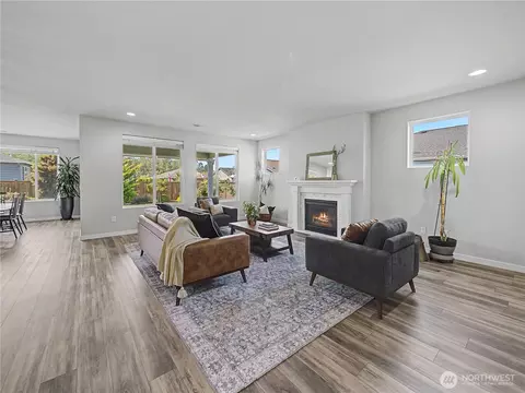 Living - 1346 Boyle St, Enumclaw, WA 98022 photo 1 of 5