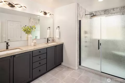 Bath - 20233 NE 124th St #89, Bothell, WA 98011 photo 4 of 5