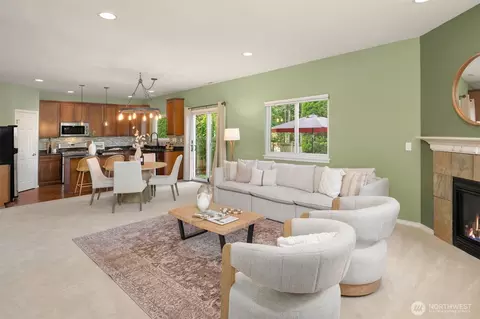 Living - 20233 NE 124th St #89, Bothell, WA 98011 photo 2 of 2