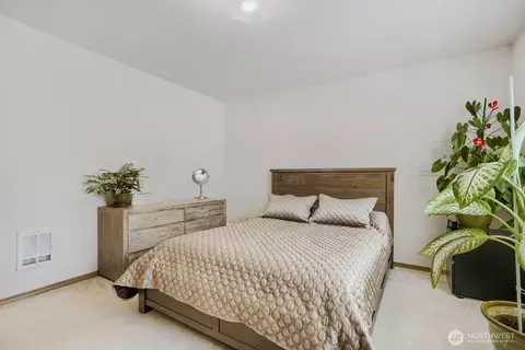 Bedroom - 6101 Mcdougal Ave, Everett, WA 98203 photo 5 of 7