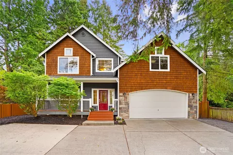 19028 37th Ave NE, Lake Forest Park, WA 98155