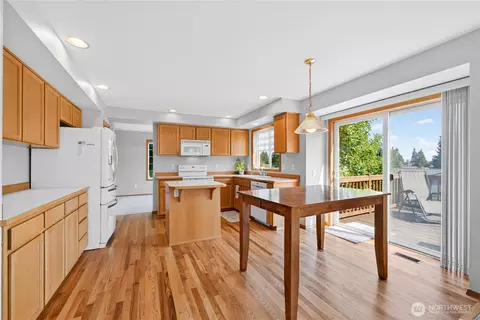 Kitchen - 10423 30th Dr SE, Everett, WA 98208 photo 2 of 3