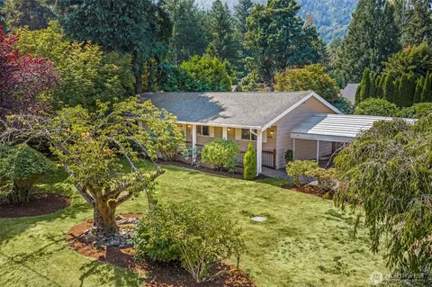 1245 6th Ave SE, Issaquah, WA 98027