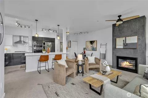 530 4th Ave W #410, Seattle, WA 98119