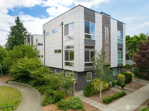 1707 NW 63rd St #A, Seattle, WA 98107
