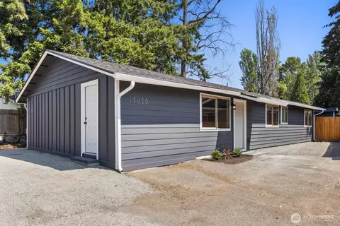 11820 SE 318th Pl, Auburn, WA 98092