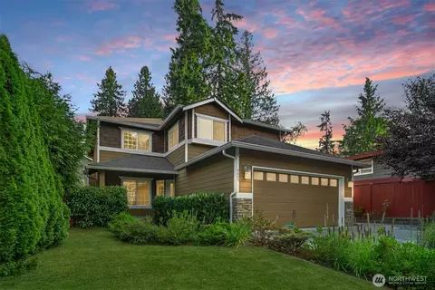 723 N 198th St, Shoreline, WA 98133