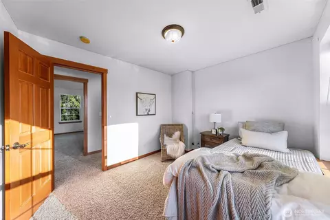Bedroom - 3395 Mack Rd, Everson, WA 98247 photo 4 of 5