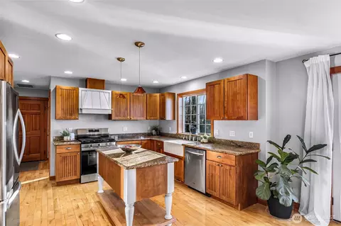 Kitchen - 3395 Mack Rd, Everson, WA 98247 photo 1 of 8