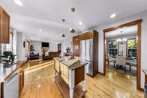 Kitchen - 3395 Mack Rd, Everson, WA 98247 photo 5 of 8