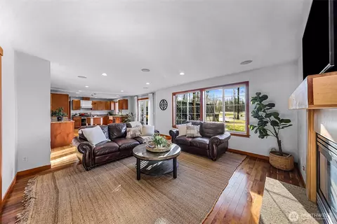 Living - 3395 Mack Rd, Everson, WA 98247 photo 2 of 3