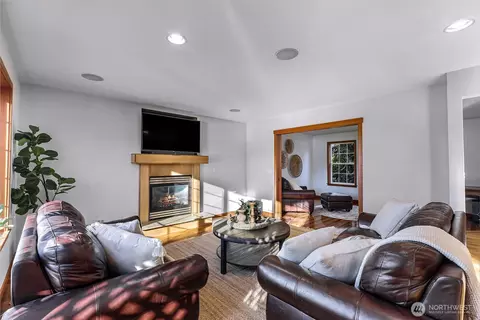 Living - 3395 Mack Rd, Everson, WA 98247 photo 3 of 3