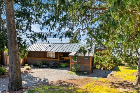 18274 Capet Zalsiluce Rd, La Conner, WA 98257